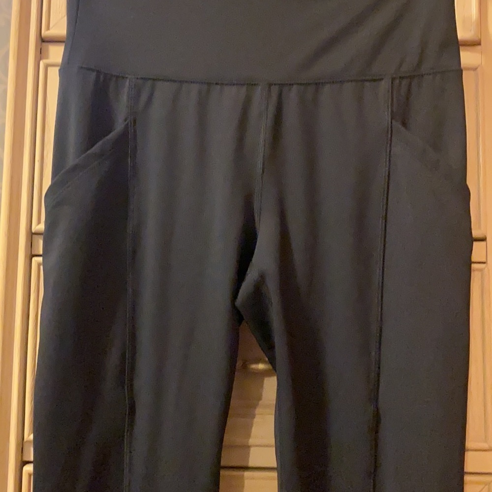 High Waisted Leggings - Picture 5 of 10